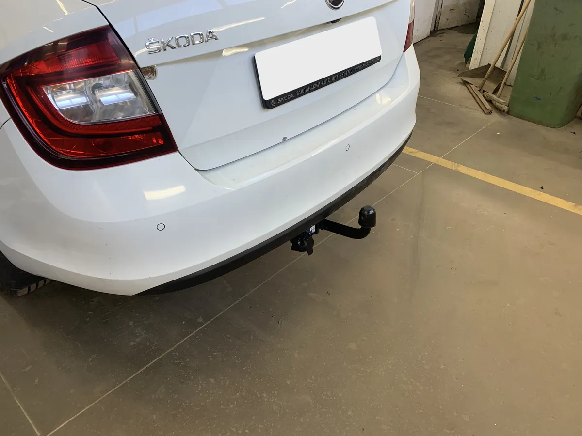 Фаркоп Berg для Skoda Rapid 2014-2020 F.5112.001 в Тюмень Фаркоп Berg для Skoda Rapid 2014-2020 F.5112.001 в Тюмень