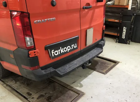 Фаркоп Galia для Volkswagen Crafter 2017-, (для а/м со ступенькой, одинарные колеса сзади)  V085A в Тюмень