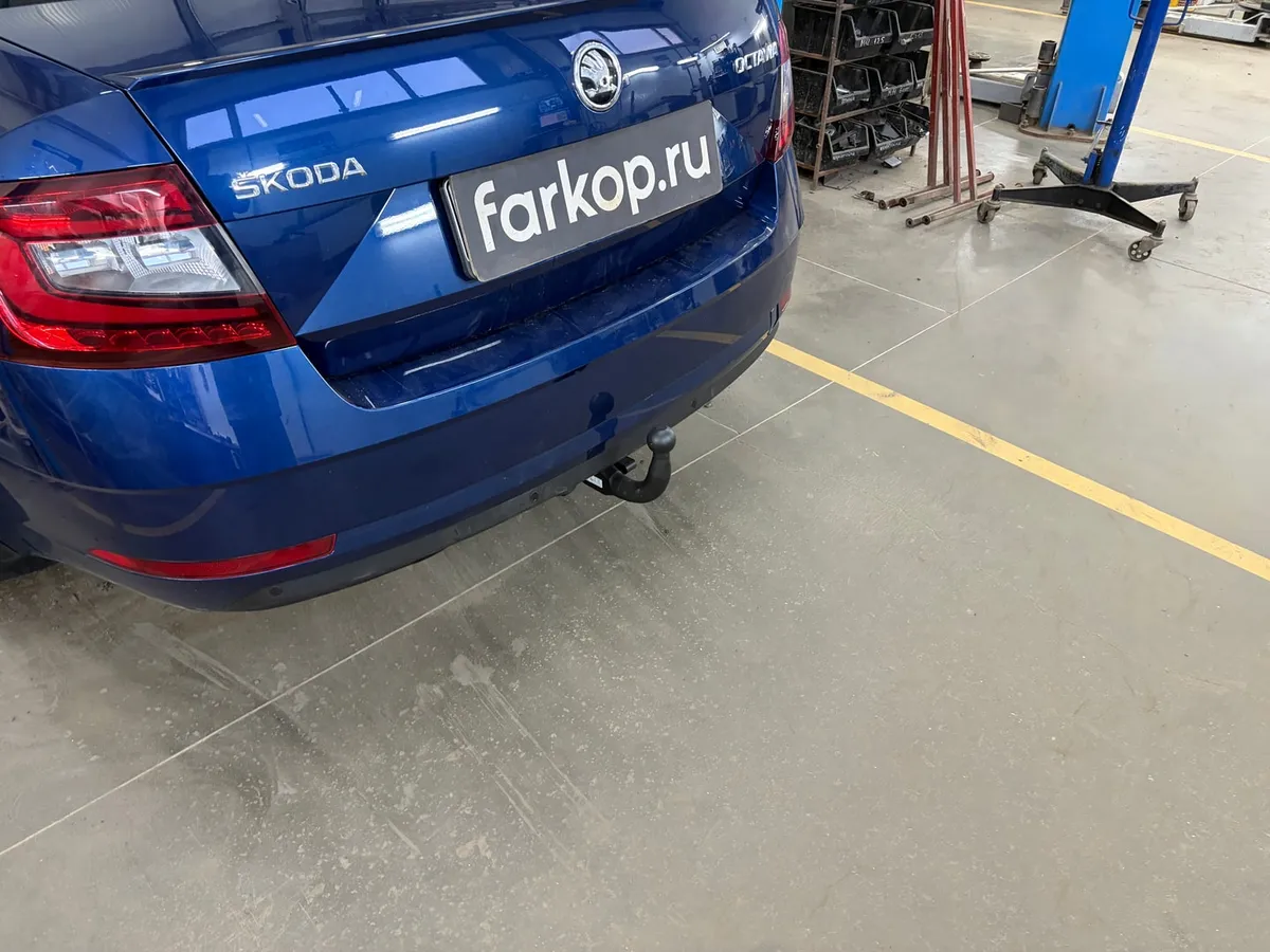 Фаркоп Steinhof для Skoda Octavia 2012-2020 V-063 в Тюмень