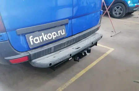 Фаркоп Steinhof для Volkswagen Crafter 2006-2016 (для а/м со ступенькой) V-033 в Тюмень