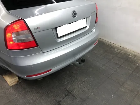 Фаркоп Galia для Skoda Octavia (лифтбек, универсал, вкл. Scout) 2005-2013 S086C в Тюмень