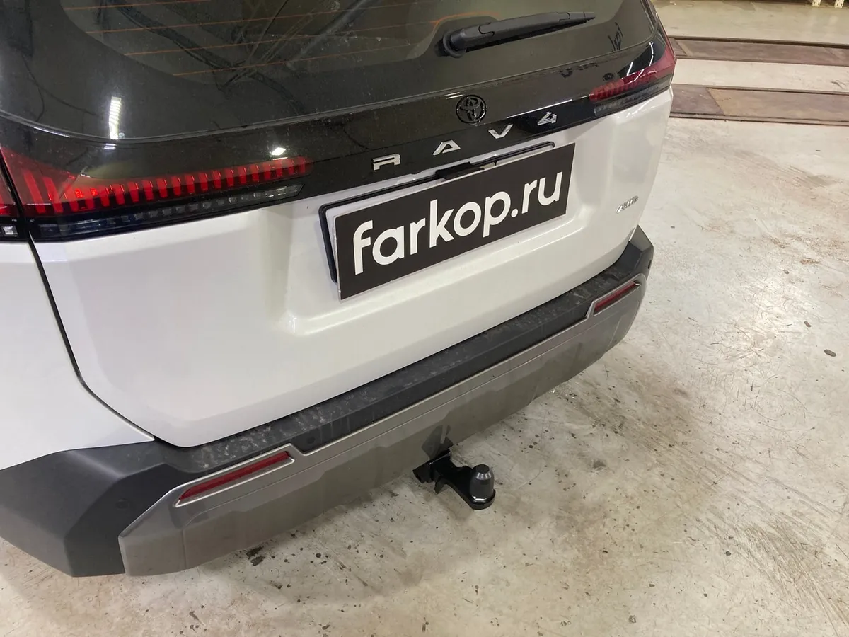 Фаркоп Berg для Toyota RAV4 2025- F.5717.002 в Тюмень Фаркоп Berg для Toyota RAV4 2025- F.5717.002 в Тюмень