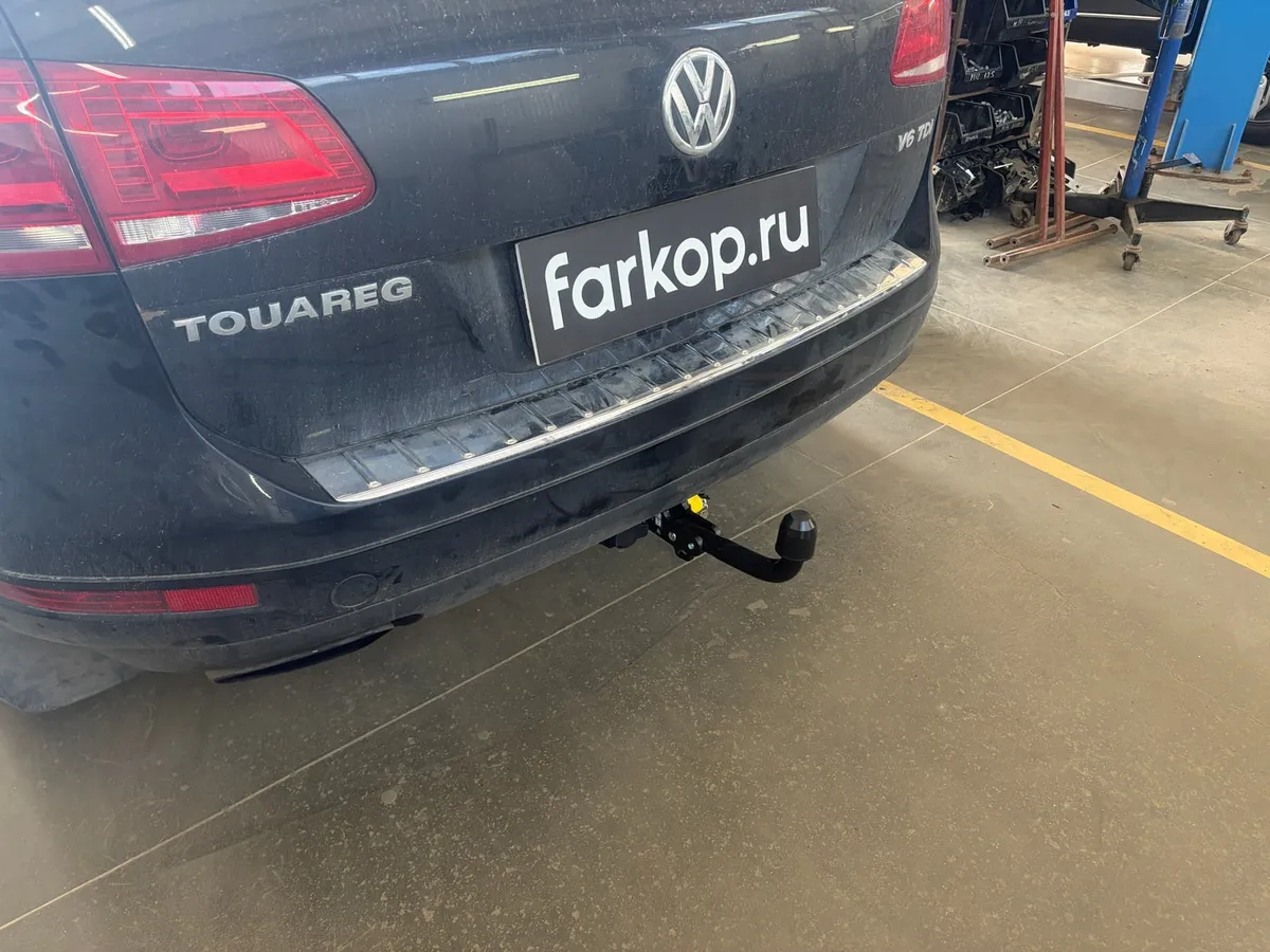 Фаркоп Berg для Volkswagen Touareg 2010-2018 F.5813.003 в Тюмень Фаркоп Berg для Volkswagen Touareg 2010-2018 F.5813.003 в Тюмень