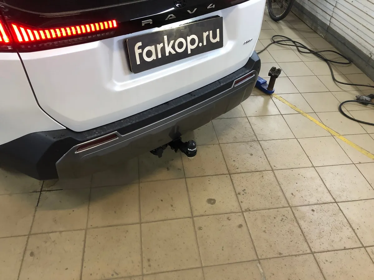 Фаркоп TowRus для Toyota RAV4 2025- 229420 в Тюмень Фаркоп TowRus для Toyota RAV4 2025- 229420 в Тюмень