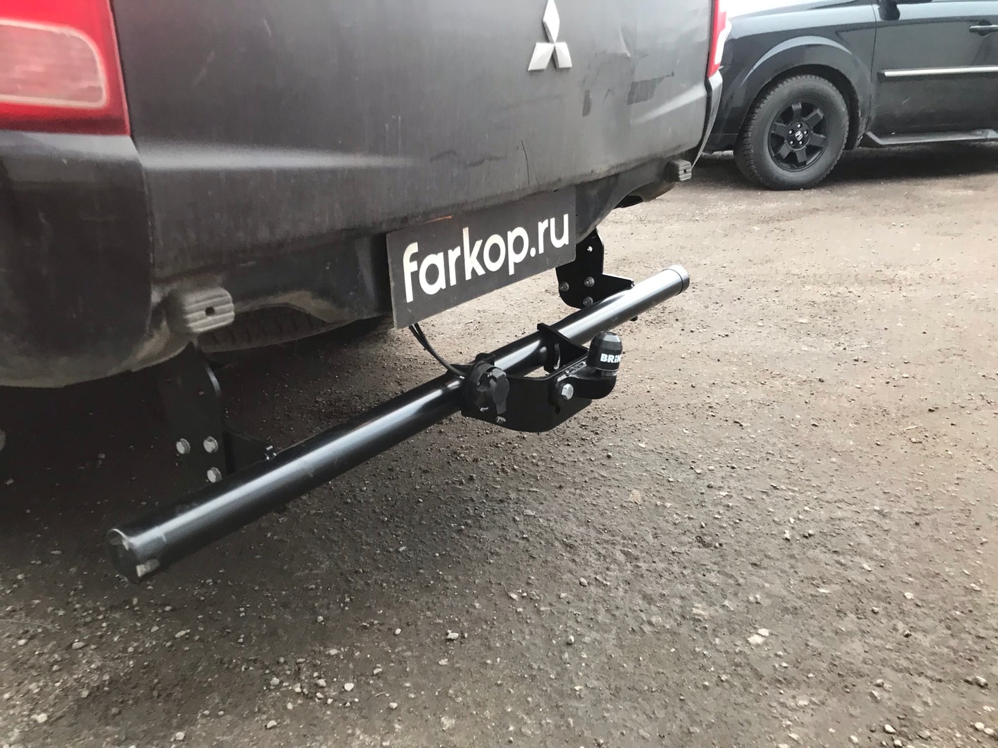 Установить фаркоп Brink для Mitsubishi L200 2017 г. Установить фаркоп Brink для Mitsubishi L200 2017 г.