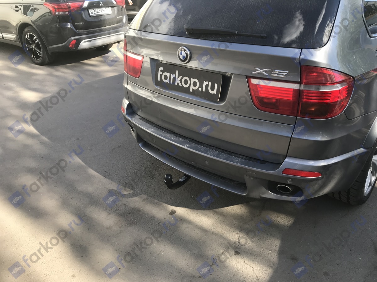 Установили фаркоп Oris для BMW X5 2009 г.