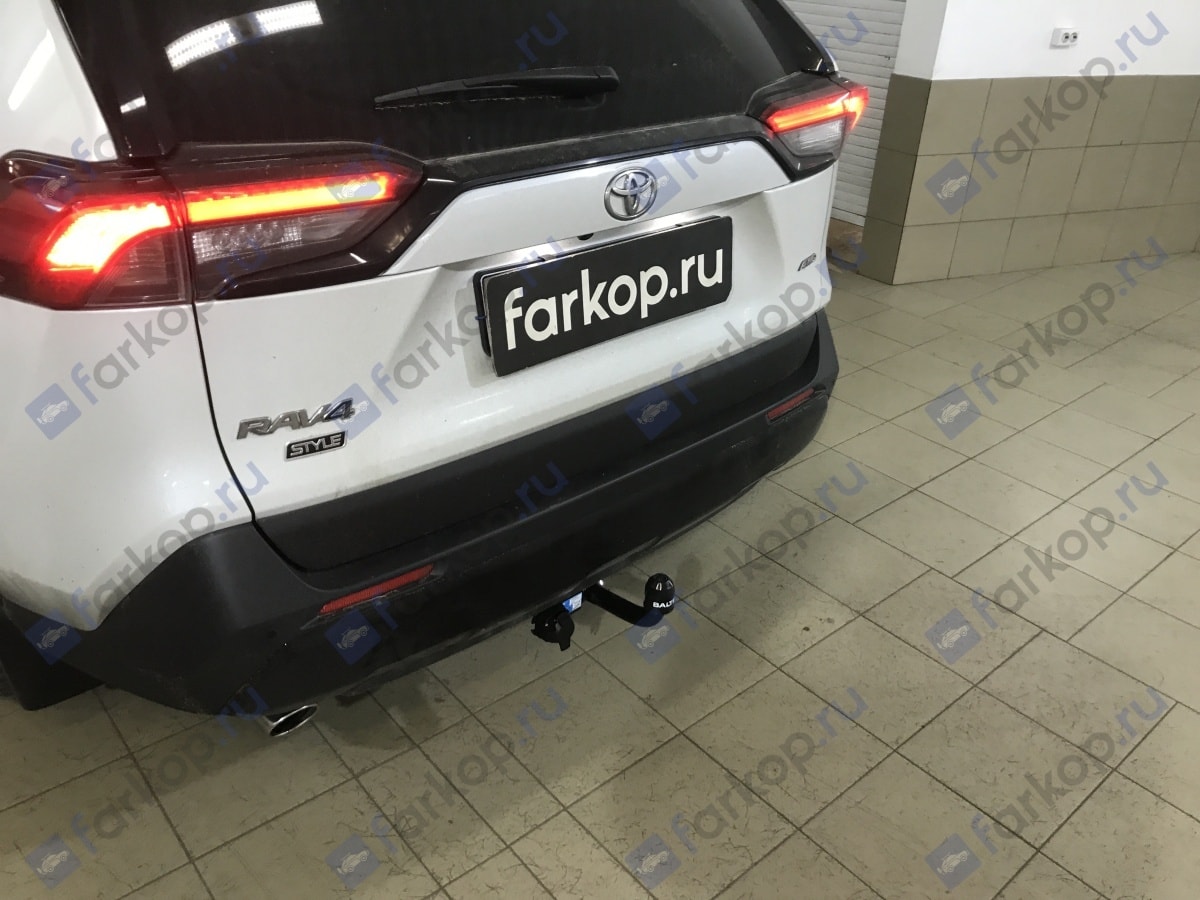 Установили фаркоп Baltex для Toyota RAV4 2019 г.в.