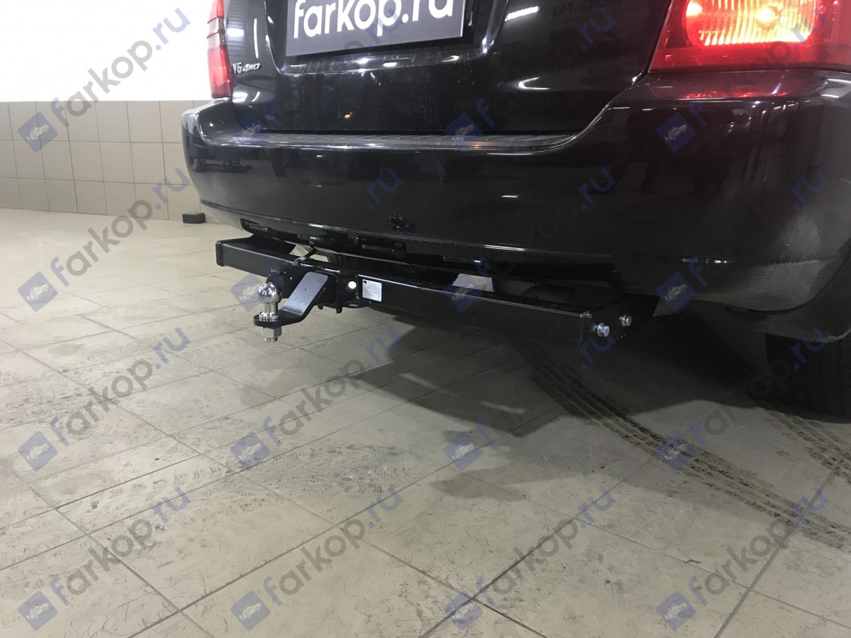 Установили фаркоп Бизон для Toyota Highlander 2001 г.в.