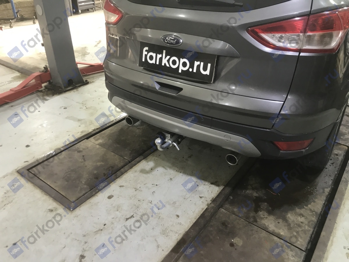Установили фаркоп Лидер Плюс для Ford Kuga 2013 г.в. Установили фаркоп Лидер Плюс для Ford Kuga 2013 г.в.