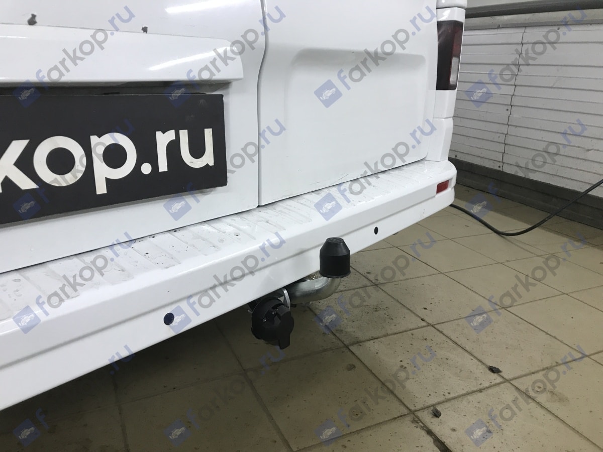 Установили фаркоп Galia для Opel Vivaro 2017 г.в.
