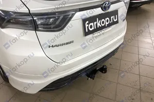 Установили фаркоп Уникар для Toyota Harrier 2014 г.