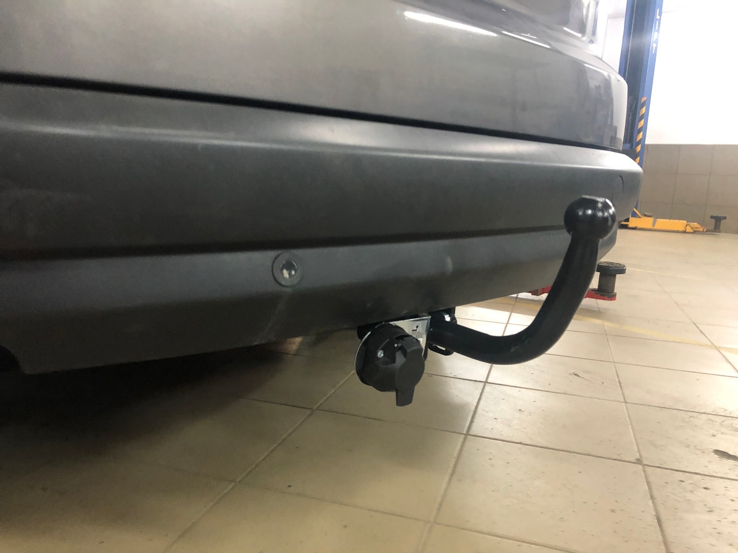 Установили фаркоп Лидер Плюс для Ford S-Max 2006-2015 г.в.