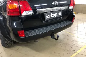 Установили фаркоп Baltex для Toyota Land Cruiser J200 2007-2021 г. в.